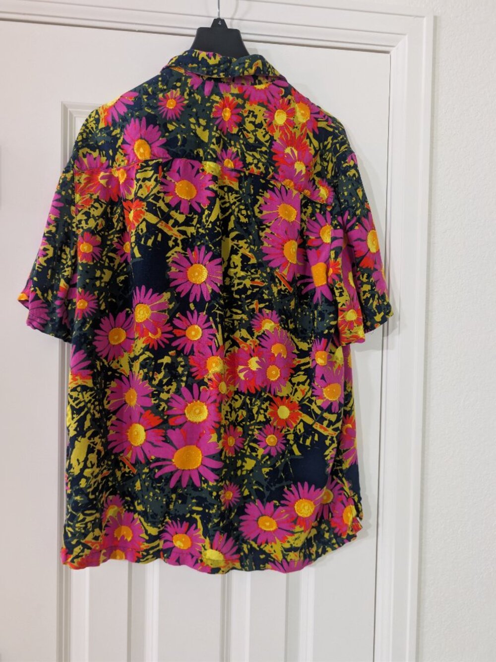 BDG Urban Outfitters Floral Button Up Shirt Medium Retro Daisy Print Pink Yellow - Picture 5 of 6